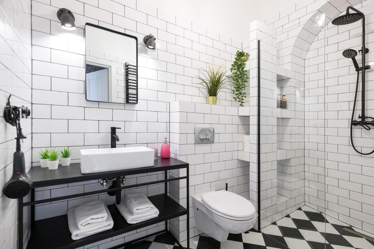 Discover Krakow Apartments - 3 Rakowicka St - Amazing Loft Near Main Station - Netflix Екстериор снимка