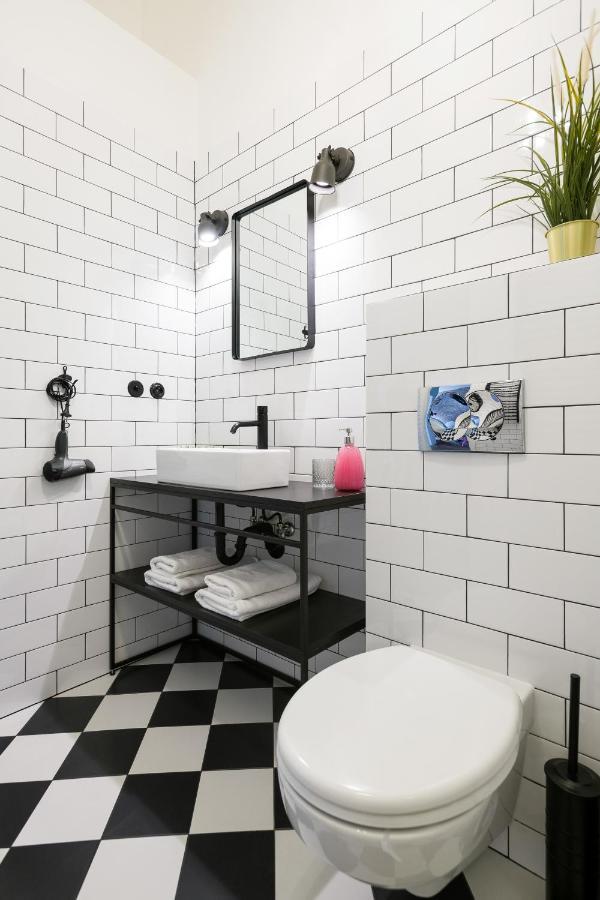 Discover Krakow Apartments - 3 Rakowicka St - Amazing Loft Near Main Station - Netflix Екстериор снимка